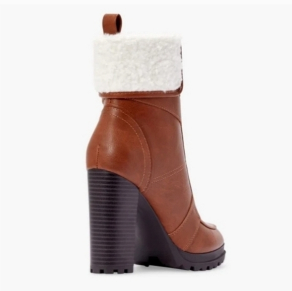 Shandee Sherpa Lug Sole Bootie MSRP $59.95 - Picture 6 of 8